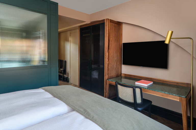 Bedroom 23