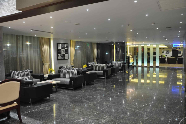 Food & Drinks 4, Mind Space Hotel, Pimpri, Pune