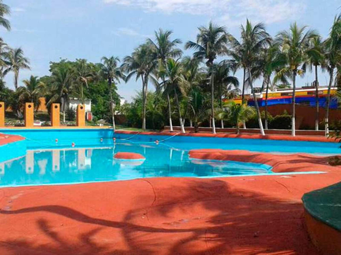 Sport & Beauty, Hotel Chachalacas, Úrsulo Galván