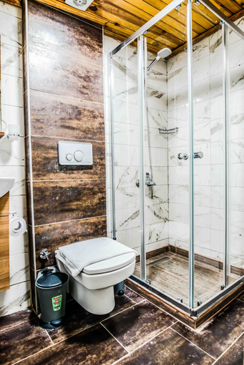 Bathroom 5, Lazz City Hotel, Beyoğlu