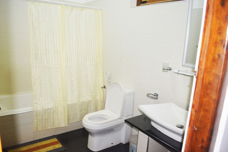 Bathroom 3, Palm Grove Holiday Inn, Pothuvil