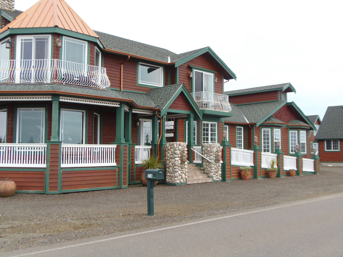 Exterior & Views 2, The Collins Inn and Seaside Cottages, Grays Harbor