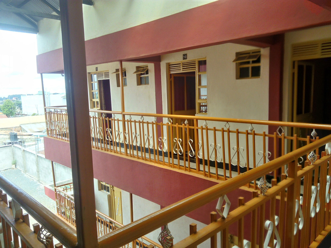 Others 4, KQ Grill and Bistro, Kesses