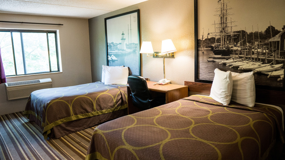 Bedroom 4, Super 8 by Wyndham Groton, New London