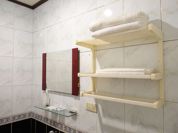 Bathroom 3, Fulong Hai Du Hotel, New Taipei City