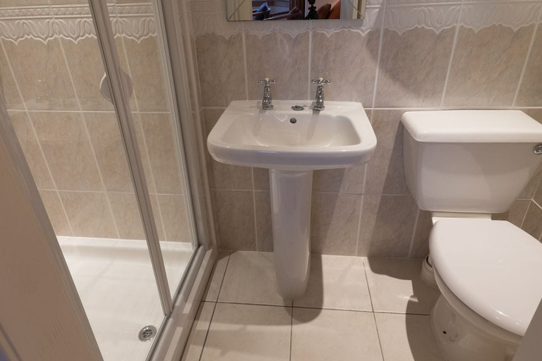 Bathroom 3, Cedars Guest House, Argyll and Bute