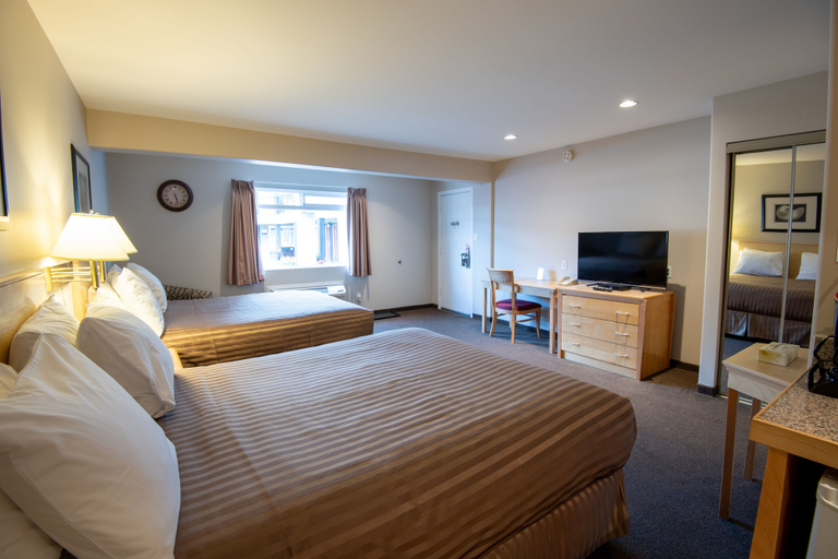 Bedroom 3, Canadas Best Value Inn Prince George, Fraser-Fort George