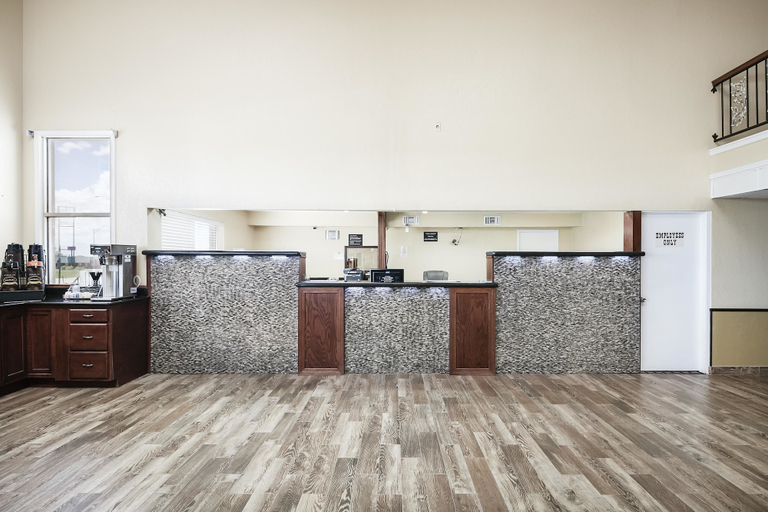 Others, Super 8 by Wyndham Elk City, Beckham