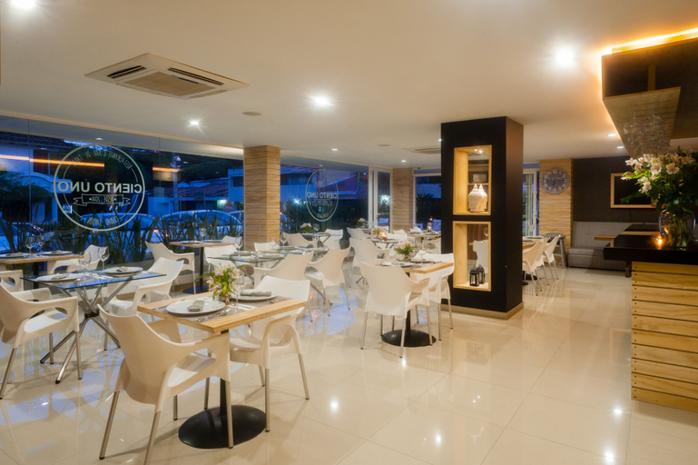 Food & Drinks 5, Hotel MS Ciudad Jardín Plus, Santiago de Cali