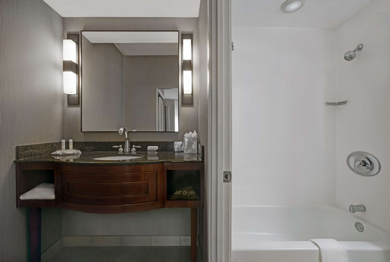 Bedroom 4, Homewood Suites by Hilton Chicago-Lincolnshire, Lake