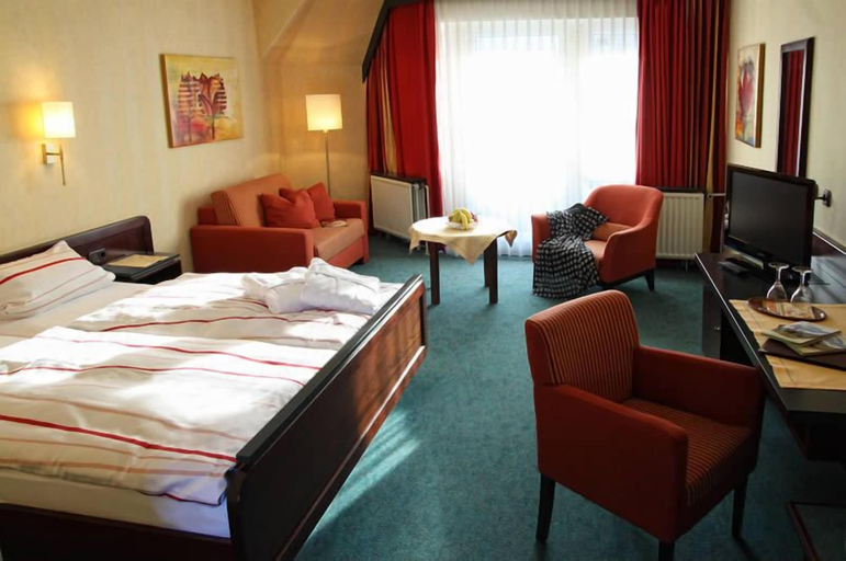 Bedroom 2, Hotel Central, Waldeck-Frankenberg