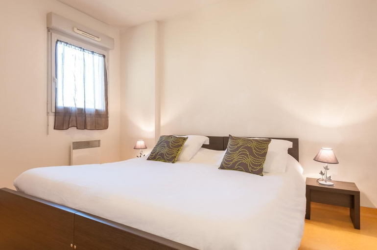 Bedroom, City Résidence Marcy l'Etoile, Rhône
