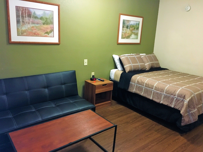 Bedroom 3, Inland Suites Lamar Street, Shelby
