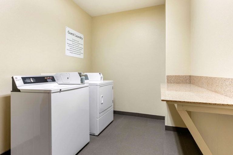 Others 5, Comfort Suites Batesville, Independence