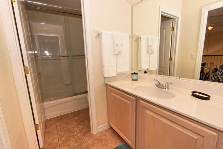Bathroom 4, 343glen, Polk