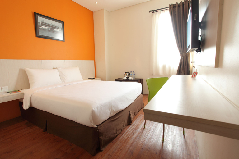 Bedroom 3, Hotel Dragon Inn by SHM, Central Jakarta