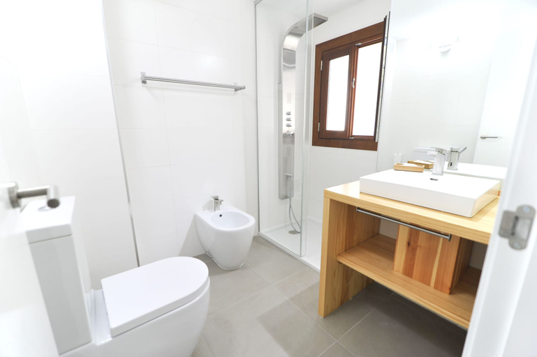 Bathroom 4, Smart Suites Albaicin Apartamentos, Granada