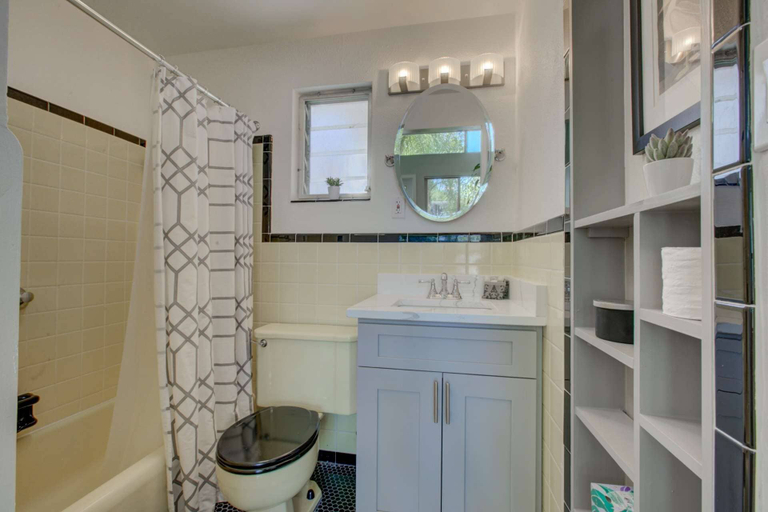 Bathroom 4, Pelican Gardens Villa 23, Sarasota