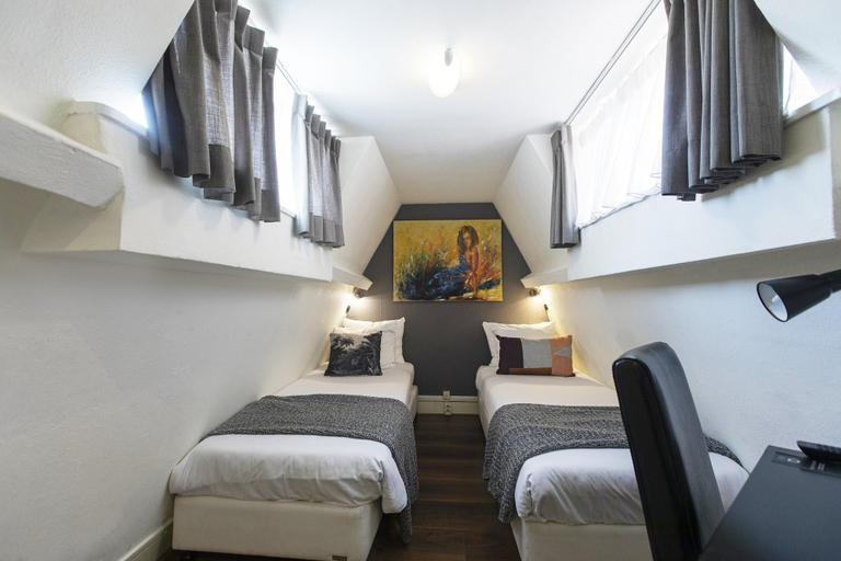 Bedroom 4, Quentin Museum Square Hotel, Amsterdam