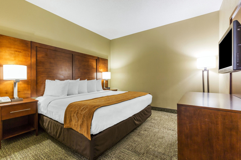 Bedroom 3, Comfort Suites near I-80 and I-94, Cook