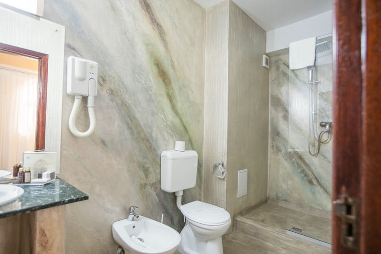Bathroom 3, Siqua Hotel, Municipiul Bucuresti
