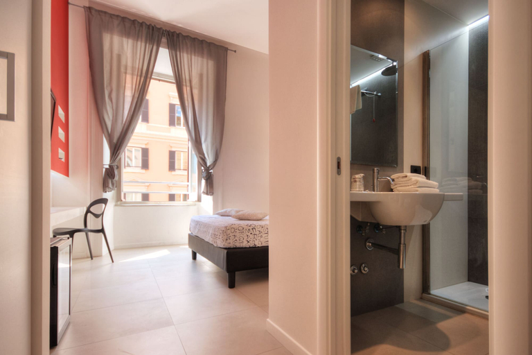 Bathroom 3, Manin Suites, Rome
