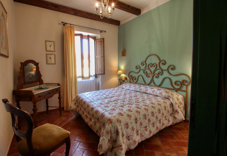 Bedroom 2, Trebbiolo, Florence