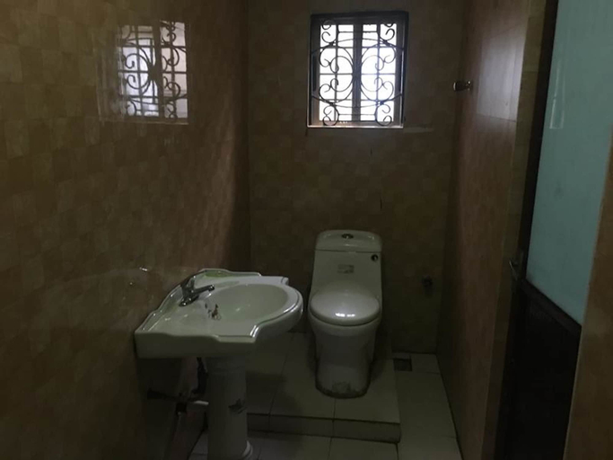Bathroom 2, Royal Castle Hotel, Amuwo Odofin