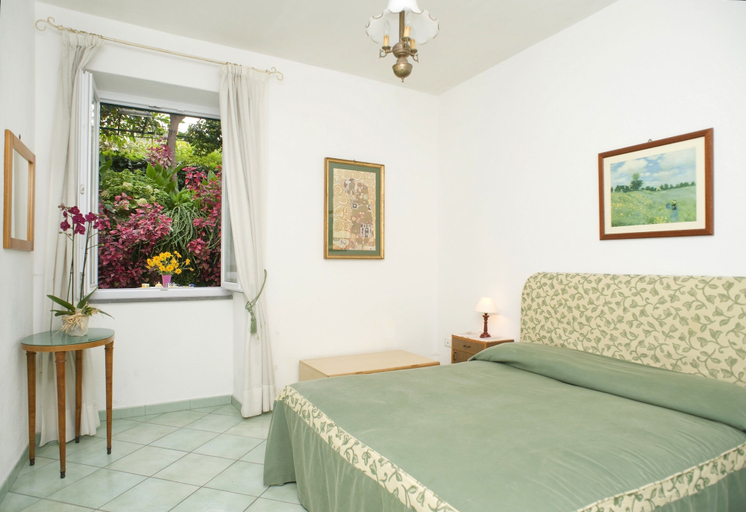 Bedroom 3, Hotel & Residence Matarese, Napoli