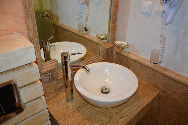 Bathroom 5, Golden Rainbow VIP Residence, Nesebar