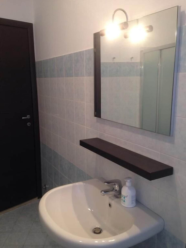 Bathroom 3, Residence Buelli e Dintorni, Bergamo