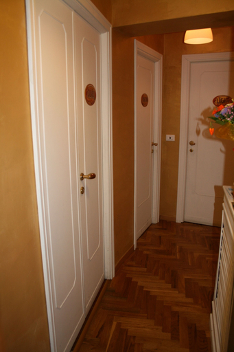 Others 5, Golden Rooms, Rome