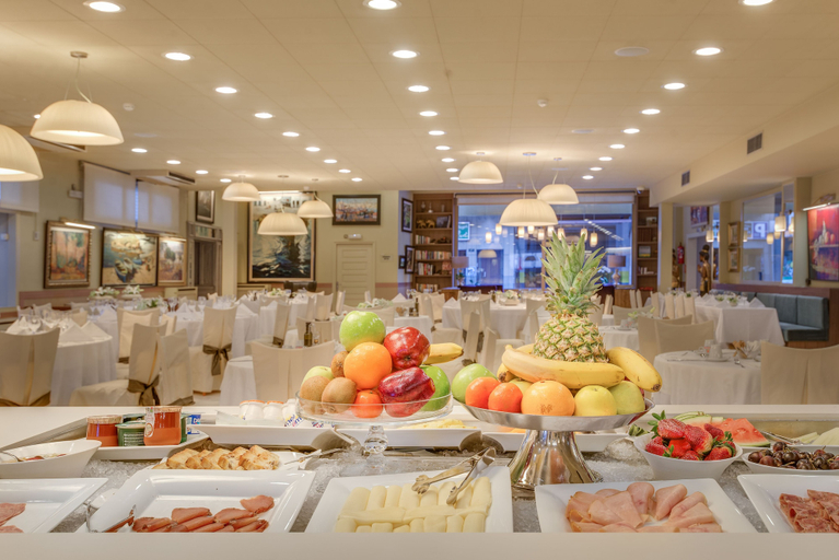 Food & Drinks 5, Hotel Pirineo Figueres by Pierre and Vacances, Girona