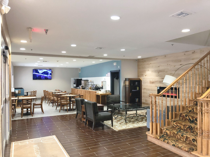 Food & Drinks 5, Country Inn & Suites by Radisson, Topeka West, KS, Shawnee