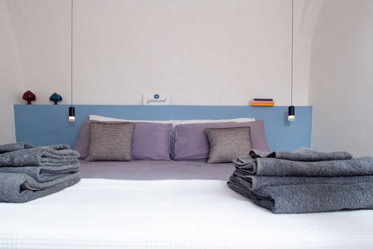 Bedroom 4, Giùasud, Brindisi