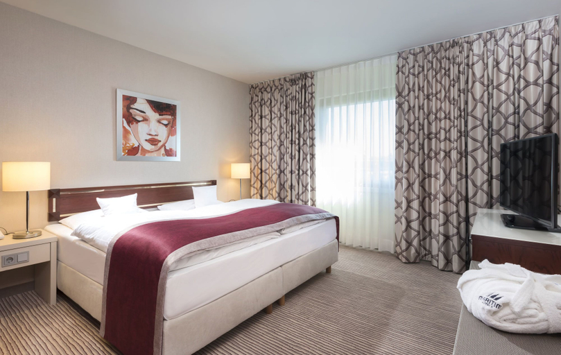 Bedroom 4, Maritim Hotel Bonn, Bonn