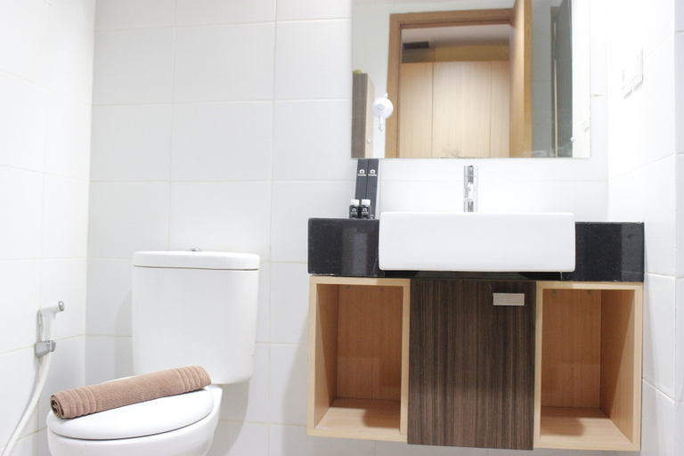 Bathroom 4, Brand New Studio Beverly Dago Apartment near ITB, Bandung