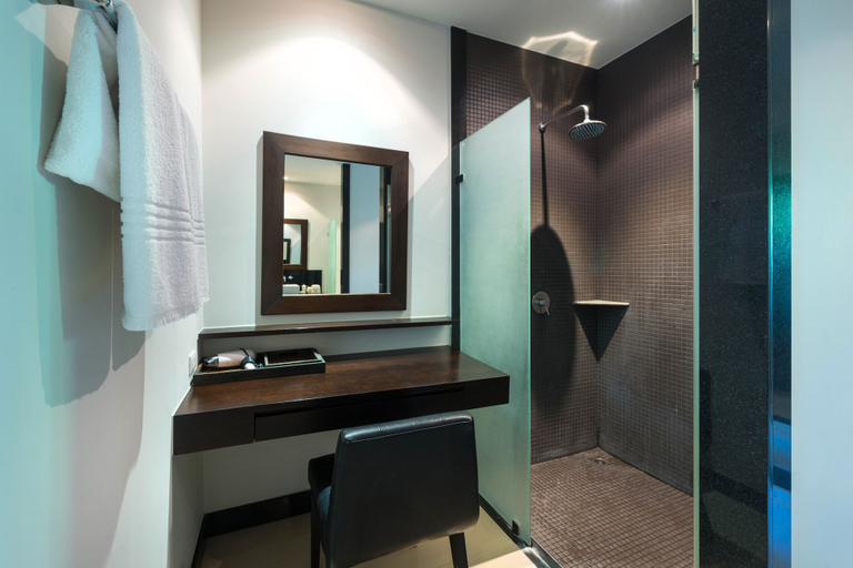 Bathroom 4, Onyx White Pearl Villa, Pulau Phuket