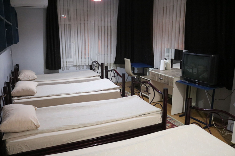 Bedroom 3, Konya Zafer Pansiyon - Hostel, Selçuklu