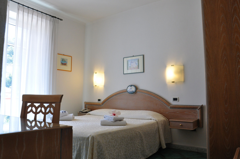 Bedroom 4, Hotel La Marticana, Napoli