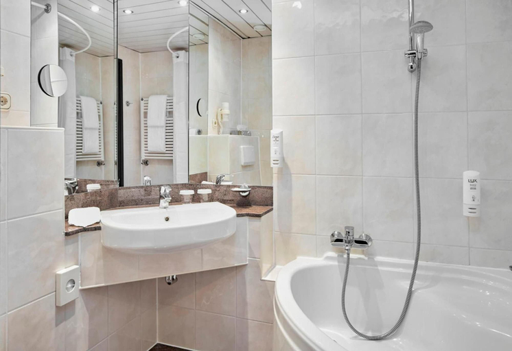 Bathroom 4, Lindgart Hotel Minden, Minden-Lübbecke