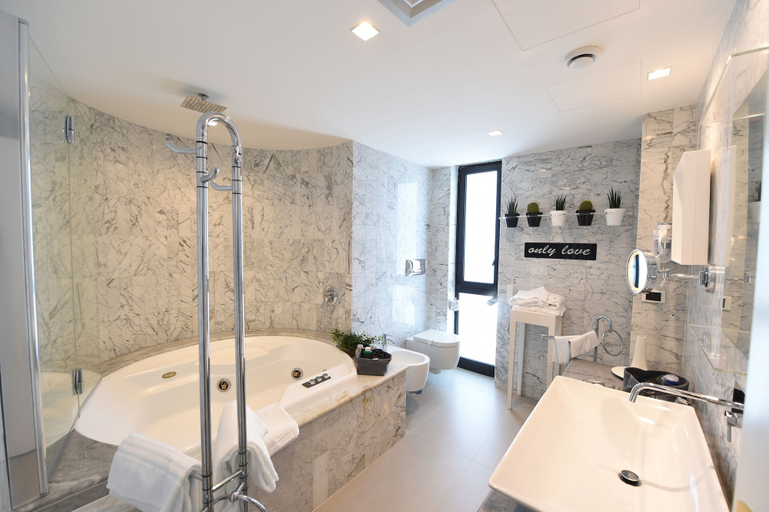 Bathroom 5, Mec Paestum Hotel, Salerno