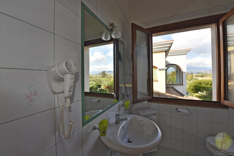 Bathroom 5, L'Ulivo, Ogliastra