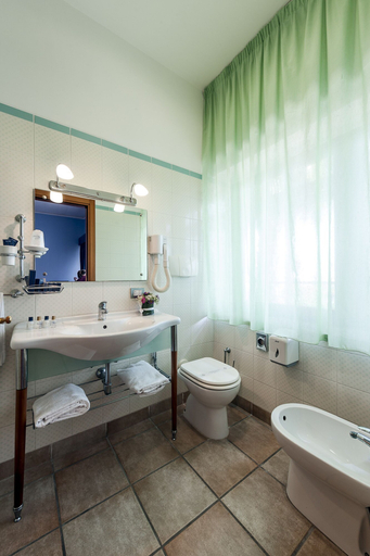 Bathroom 4, Millennium Gold Hotel, Napoli