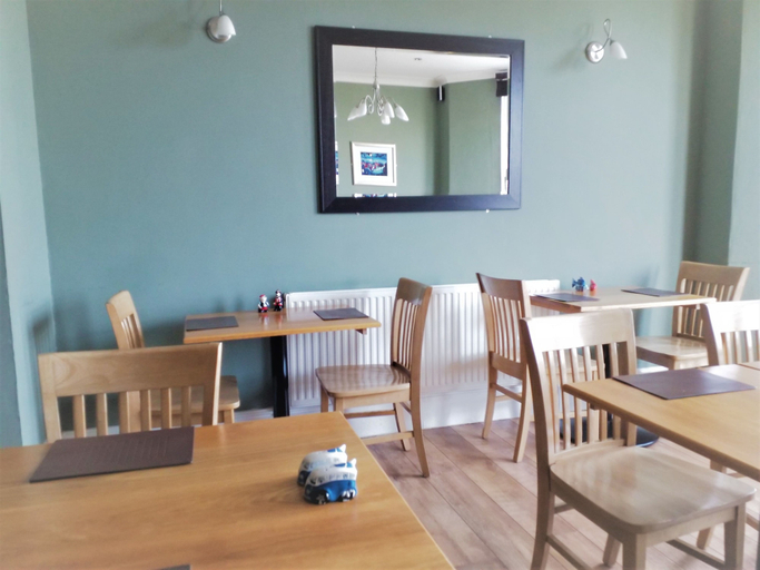 Food & Drinks 5, Geckos Rest, Cornwall