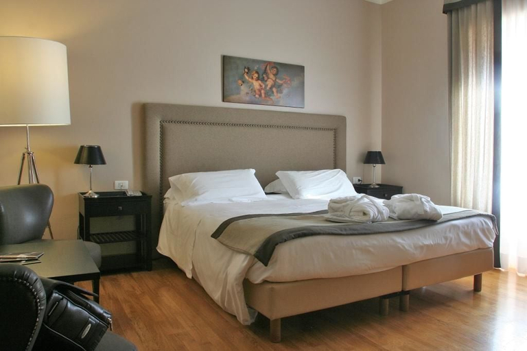 Bedroom 4, Ambasciatori Place Hotel, Frosinone