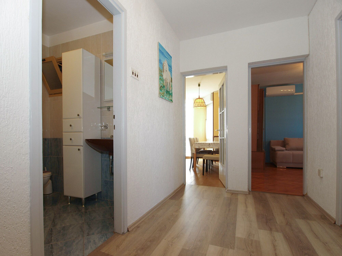 Others 5, Apartment 1922, Pula