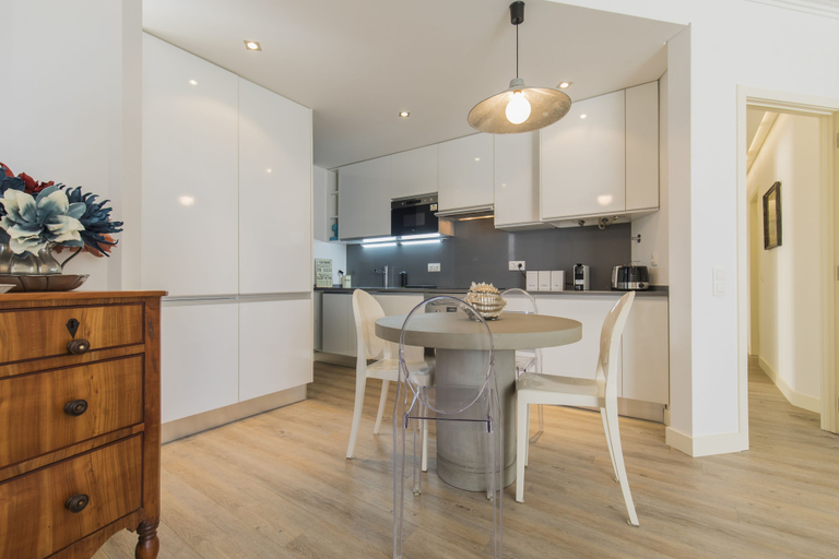 Others 5, Cozy Seaview Apartment, Cascais