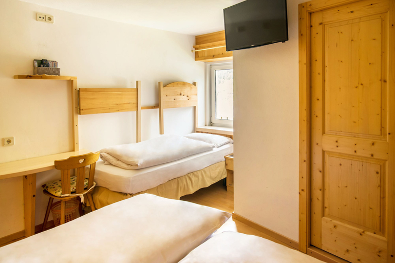 Bedroom 2, Villa Insam, Bolzano