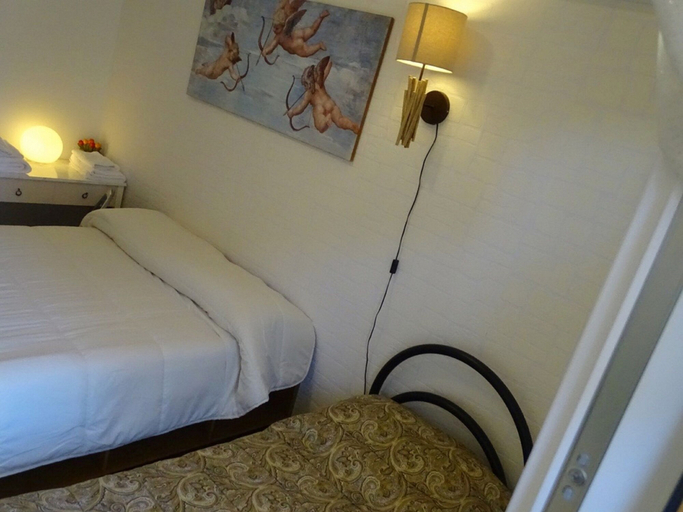 Bedroom 3, Casa Papapietro, Matera